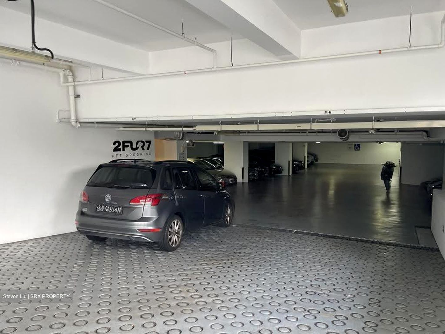 Upper Changi Road North (D17), Retail #632852321